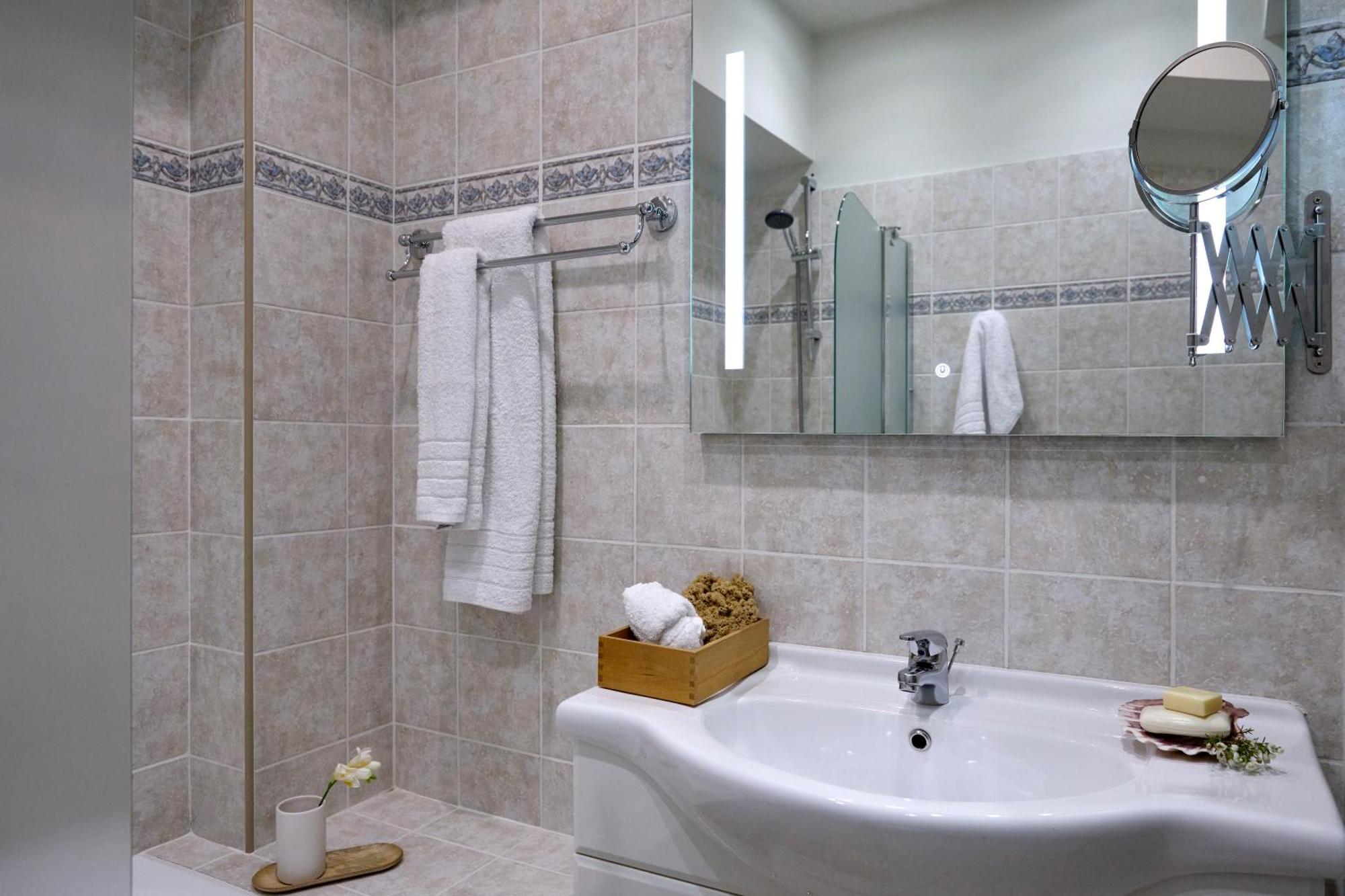 The Acropolis Entrance 2Bd Private Apt Athens Ngoại thất bức ảnh